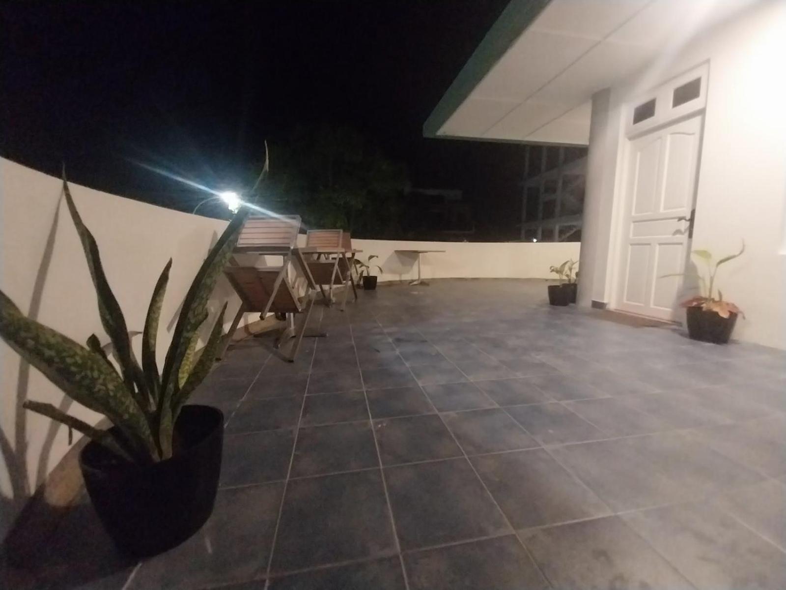 Clove Beach Addu City Esterno foto